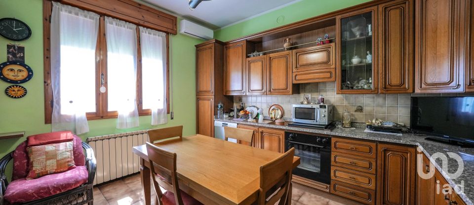 Casa indipendente 6 locali di 175 m² in Berra (44030)