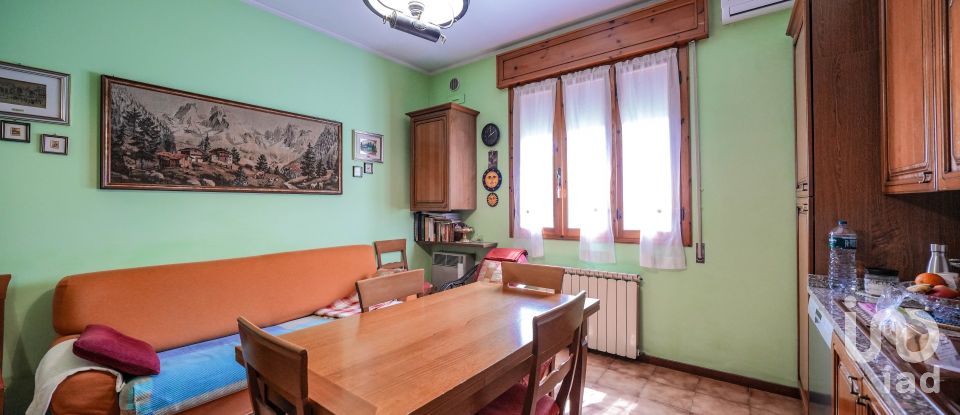 Casa indipendente 6 locali di 175 m² in Berra (44030)