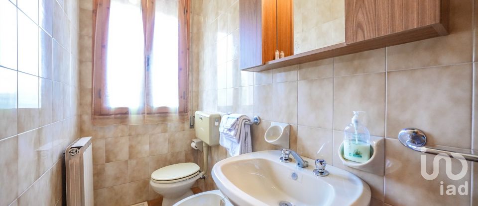 Casa indipendente 6 locali di 175 m² in Berra (44030)