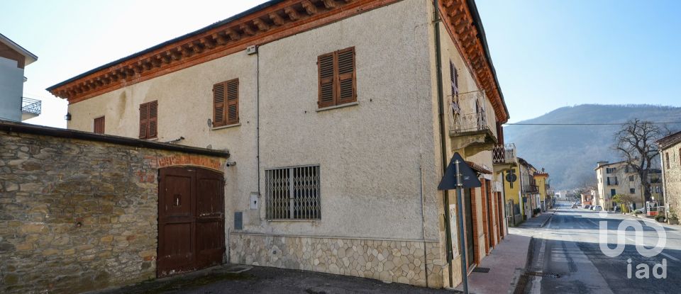 Village house 10 rooms of 190 m² in Saliceto (12079)