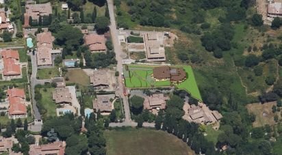 Terreno di 4.656 m² in Roma (00139)