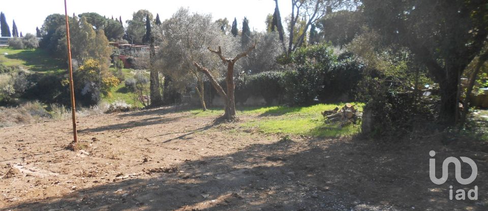 Land of 4,656 m² in Roma (00139)