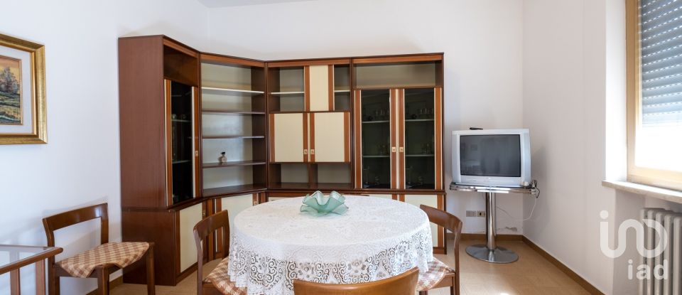 House 8 rooms of 160 m² in Ceresara (46040)