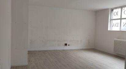 Laboratorio di 100 m² in Milano (20132)