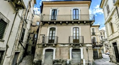 Varie superfici 4 locali di 80 m² a Sulmona (67039)