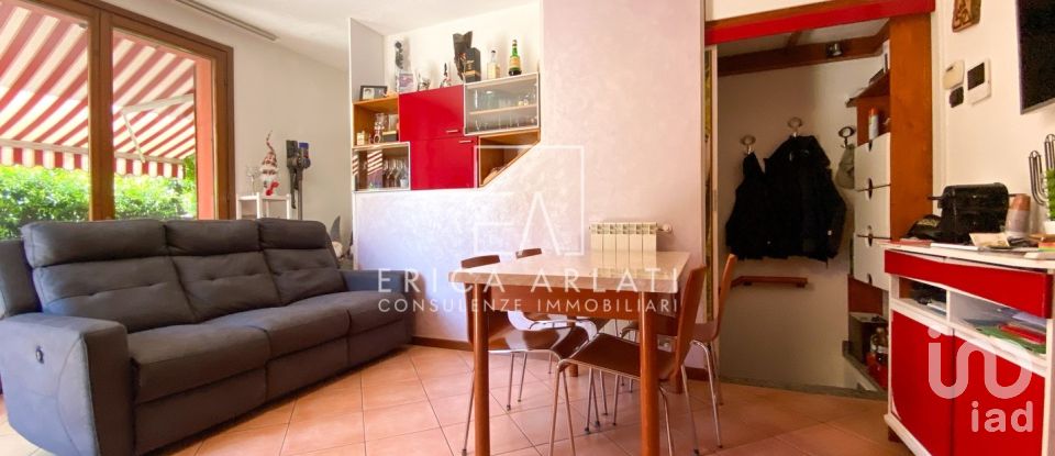 Three-room apartment of 105 m² in Appiano Gentile (22070)