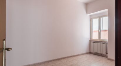 Bilocale di 52 m² a Roma (00171)
