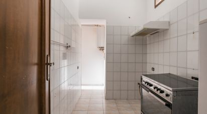 Bilocale di 52 m² a Roma (00171)