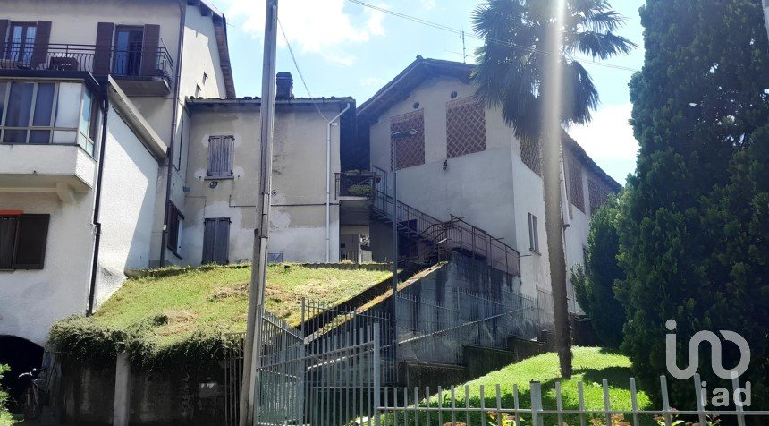 Country house 4 rooms of 120 m² in Garbagnate Monastero (23846)