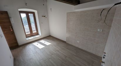 Casa di paese 4 locali di 57 m² in Barisciano (67021)