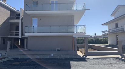 Casale 10 locali di 160 m² in Città Sant'Angelo (65013)