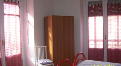 Building 4 rooms of 127 m² in Campobasso (86100)