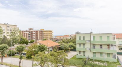 Palazzo / Stabile 3 locali di 40 m² a Fano (61032)