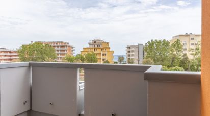 Palazzo / Stabile 3 locali di 40 m² a Fano (61032)