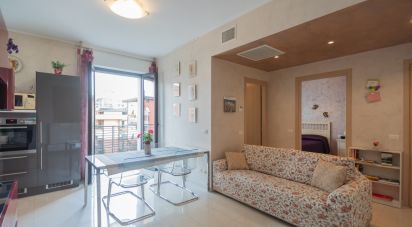 Three-room apartment of 53 m² in Milano (20158)