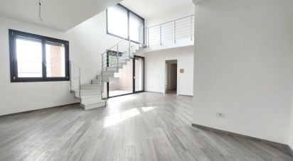 Attico / Mansarda / Loft 3 locali di 139 m² a Reggio nell'Emilia (42123)