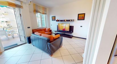 Appartamento 6 locali di 111 m² a Arenzano (16011)