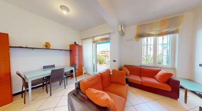 Appartamento 6 locali di 111 m² a Arenzano (16011)