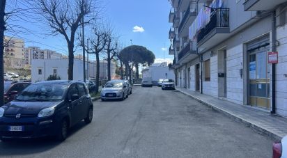 Negozio / locale commerciale di 51 m² in Martina Franca (74015)