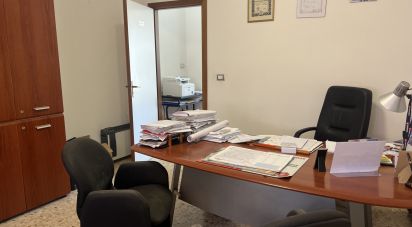 Negozio / locale commerciale di 51 m² in Martina Franca (74015)