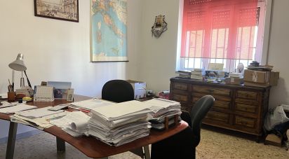 Negozio / locale commerciale di 51 m² in Martina Franca (74015)