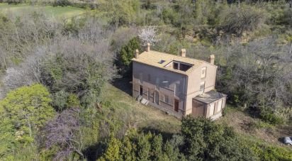 Casa indipendente / Villa 14 locali di 673 m² in Montecosaro (62010)