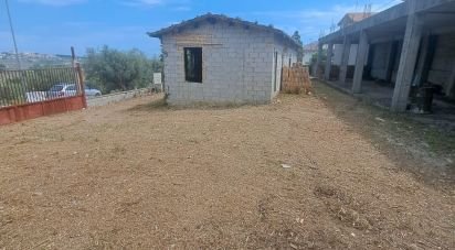 Terreno di 1.120 m² in Pianella (65019)