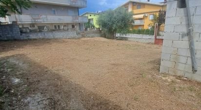 Terreno di 1.120 m² in Pianella (65019)
