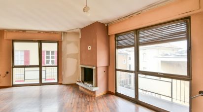 Costruzione di 518 m² in Cantù (22063)