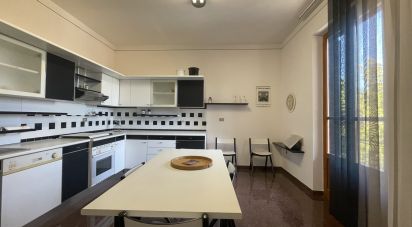 Townhouse 16 rooms of 355 m² in Cortona (52044)