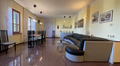 Townhouse 16 rooms of 355 m² in Cortona (52044)