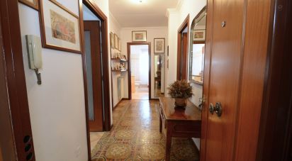 Appartamento 0 locali di 91 m² a Roma (00155)