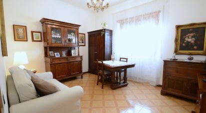 Appartamento 0 locali di 91 m² a Roma (00155)