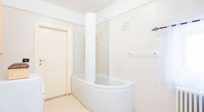 Casa indipendente / Villa 5 locali di 108 m² in Costermano (37010)