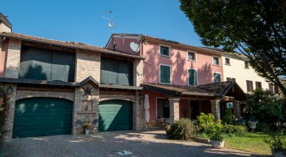 Casa indipendente / Villa 9 locali di 370 m² in Asola (46041)
