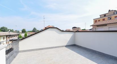 Three-room apartment of 95 m² in Seveso (20822)