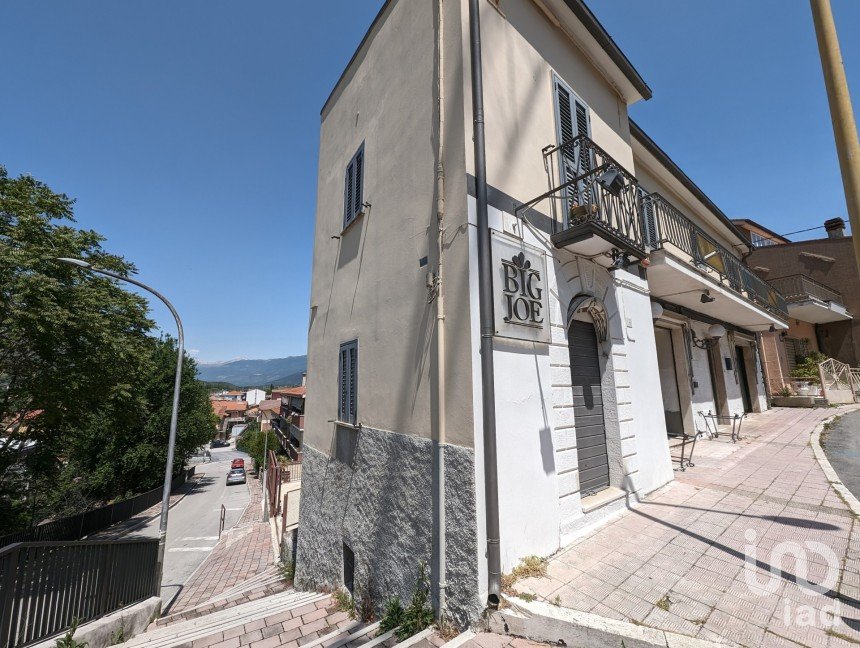 Casa indipendente 6 locali di 100 m² in Bussi sul Tirino (65022)