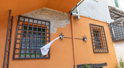 Negozio / locale commerciale di 56 m² in Jesi (60035)