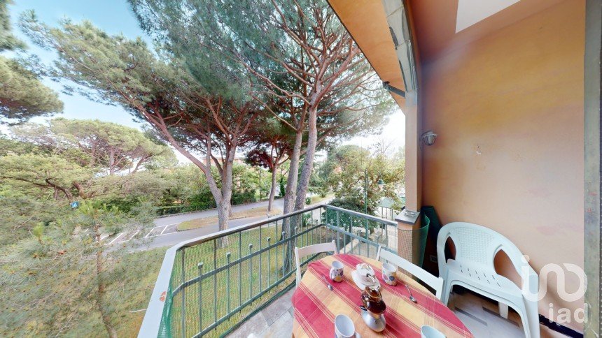 Appartamento 7 locali di 96 m² a Arenzano (16011)