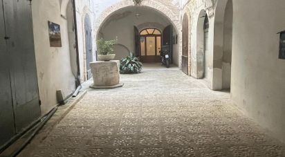 Palazzo / Stabile 6 locali di 149 m² a Città Sant'Angelo (65013)