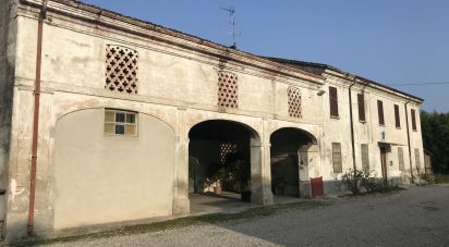 Casa indipendente 9 locali di 405 m² in Ceresara (46040)