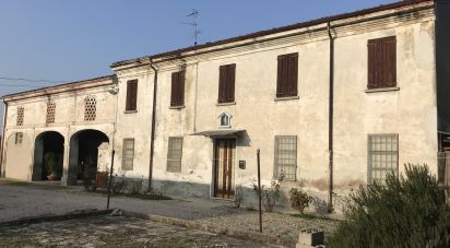 Casa indipendente 9 locali di 405 m² in Ceresara (46040)