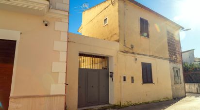 Casa indipendente / Villa 3 locali di 100 m² in Grazzanise (81046)