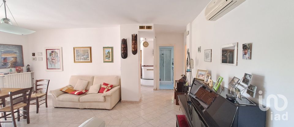 Casale 17 locali di 362 m² in Masio (15024)