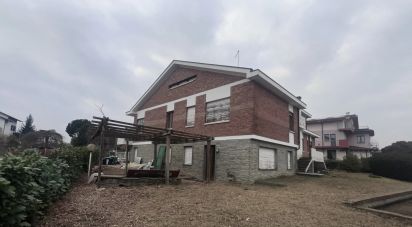Casale 20 locali di 525 m² in Chieri (10023)