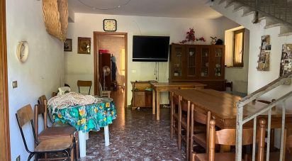 Casa indipendente 9 locali di 267 m² in - (87030)