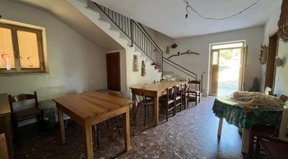 Casa indipendente 9 locali di 267 m² in - (87030)