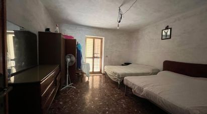 Casa indipendente 9 locali di 267 m² in - (87030)