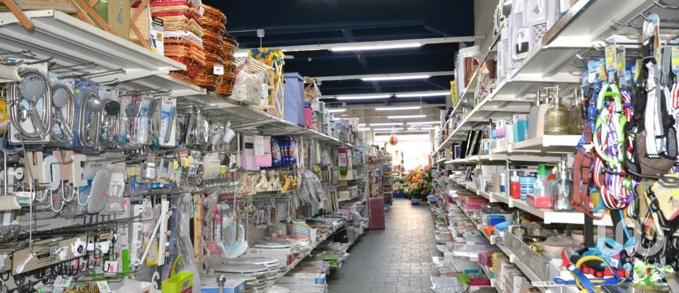 Shop / premises commercial of 500 m² in Genova (16151)