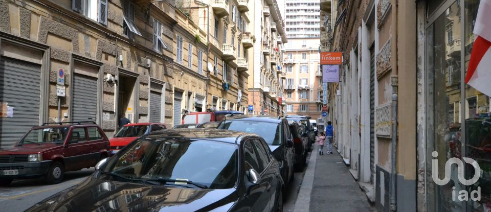 Shop / premises commercial of 500 m² in Genova (16151)